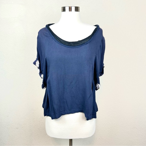 OndadeMar Beaded Leaf Arm Cuff Navy Blue Cropped Top - Picture 1 of 9